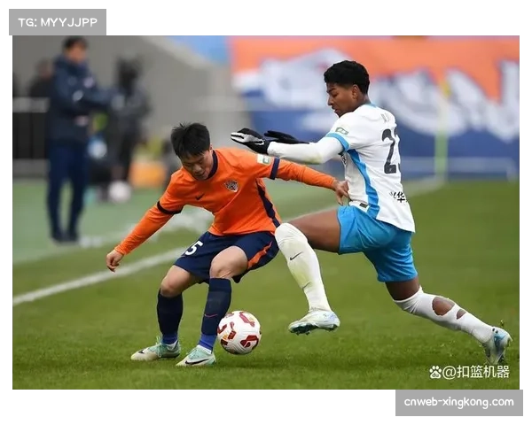 VAR技术介入关键判罚 争议场景影响赛事走势