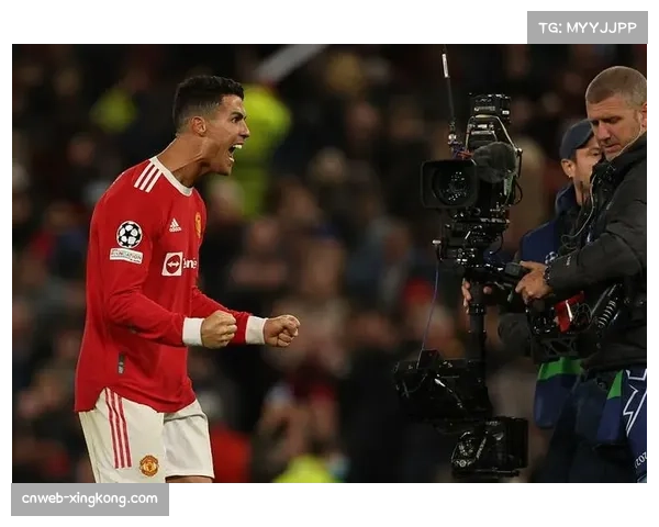 斯卡马卡半场被换形同梦游 亚特兰大中锋进攻端零贡献 斯卡马卡半场被换形同梦游 亚特兰大中锋进攻端零贡献